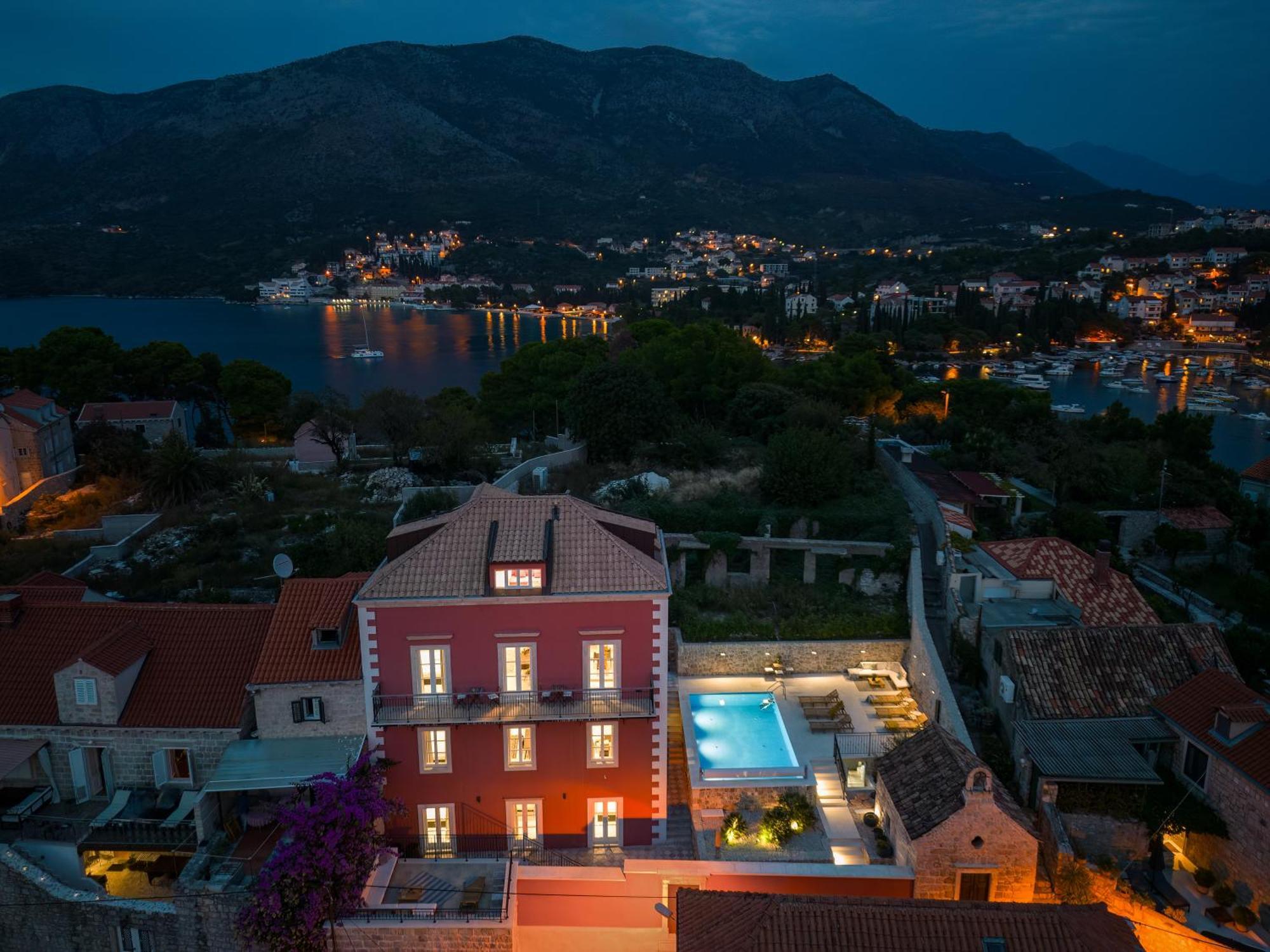 Old School Cavtat